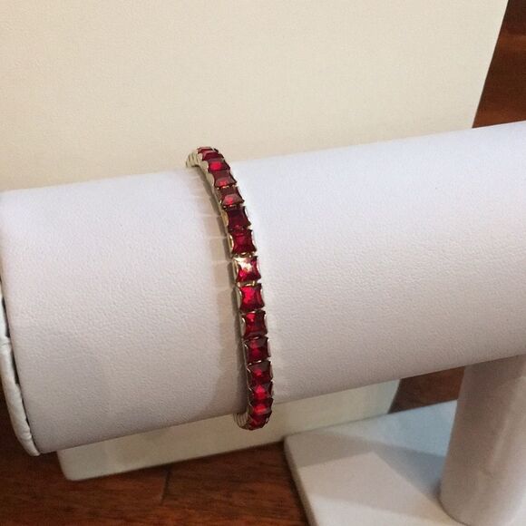 Red rhinestone bracelet - Picture 1 of 7